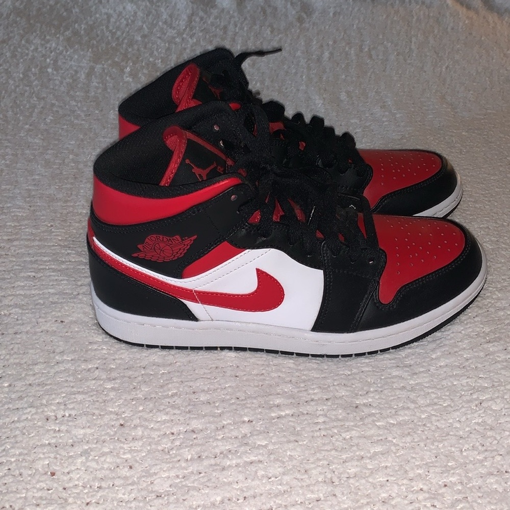 Nike Air Jordan 1 Mids